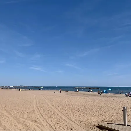 Lumineux Avec Vue Pour 6 Personnes Apartment Valras-Plage